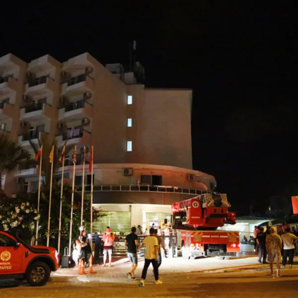 Alanya'da otelde yangın paniği