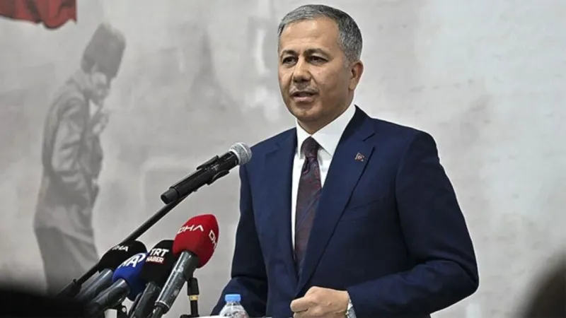 Yerlikaya Duyurdu: Türkiye'nin Aradığı 14 Suçlu Yakalandı!