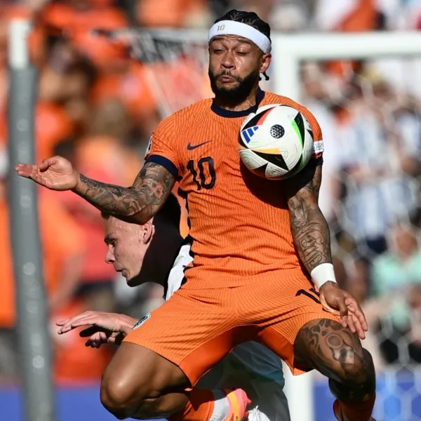 Beşiktaş'ın transferde gözü Depay'da