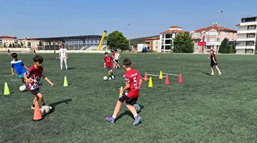 Bilecik'te Futbolun Yıldızları Doğuyor! Geleceğin Adayları Göz Doldurdu