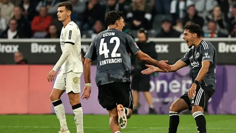 Can Uzun'dan Gol Şov! Frankfurt Fark Attı!