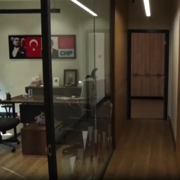CHP İl Başkanlığı'nda Şok! Tuvalet Skandalı Ortaya Çıktı