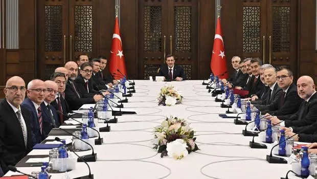 Cumhurbaşkanı Yardımcısı Yılmaz, metal sektörü temsilcileriyle görüştü