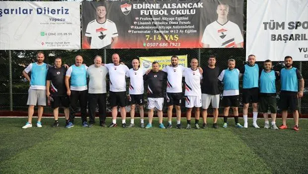 Edirne'de Babalar Sahaya İndi! Futbol Şöleni Göz Kamaştırdı