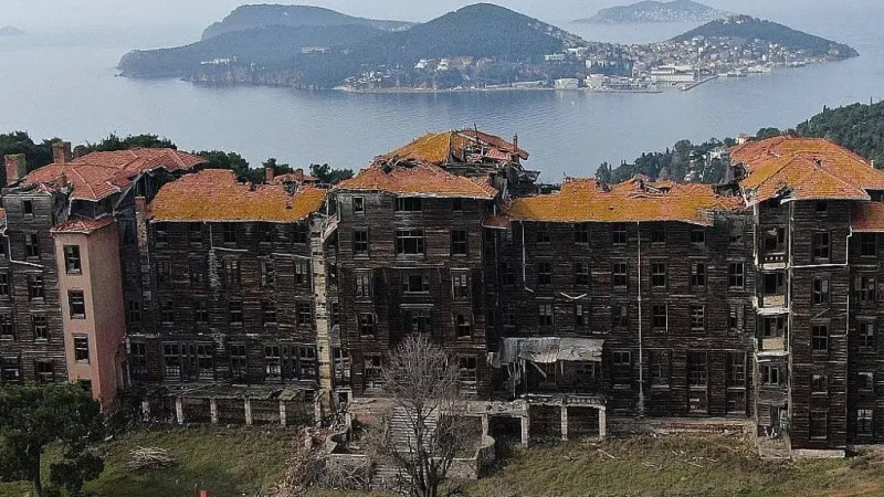 Fener Rum Patrikhanesi, Rum Yetimhanesi'ni otel yapmaya karar verdi