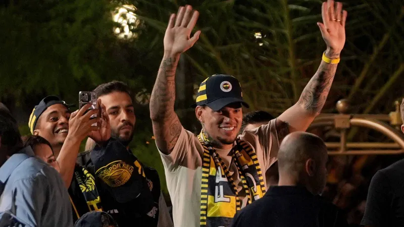 Fenerbahçe'den Bomba Transfer! Ederson Geldi, Ortalık Karıştı!