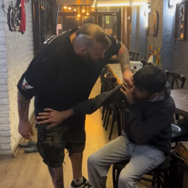 Fenomen Sahibi Çalışanını Darp Etti! Şoke Eden Görüntüler Ortaya Çıktı