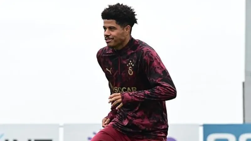 Galatasaray'da Şok! Sara'nın Performansı Okan Buruk'u Çıldırttı!