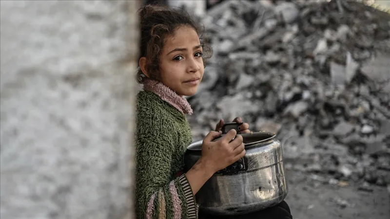 Gazze İnsani Yardım Vakfı, yardım dağıtımını geçici olarak durdurdu