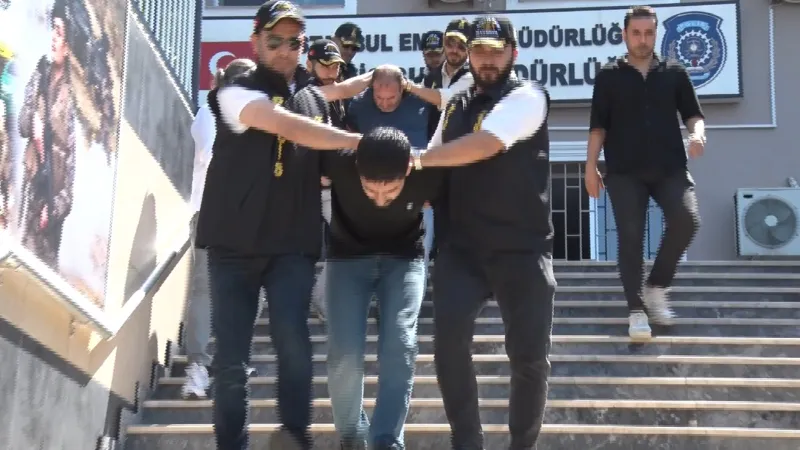 İstanbul'da Kalaşnikoflu Haraç Dehşeti! O Anlar Kamerada!