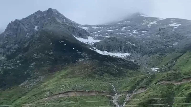 Haziran'da Kar Sürprizi: Rize'de Her Yer Beyaz!