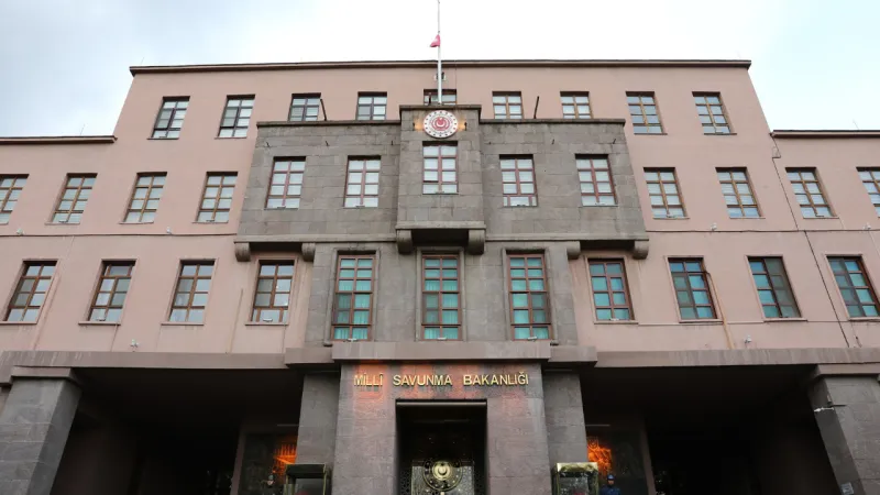 MSB'den Sumud Filosu'na ilişkin açıklama: Gemilerimiz ihtiyaç halinde insani yardım görevlerine katkı sağlayacak