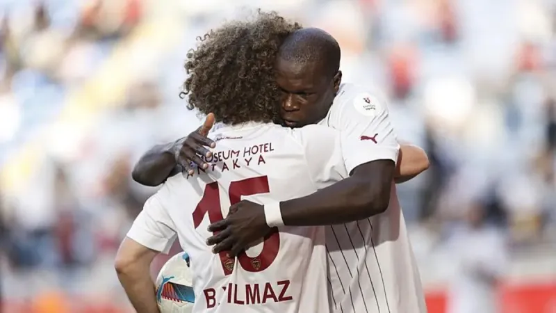 Aboubakar, Immobile'yi Solladı! Beşiktaş Şokta!