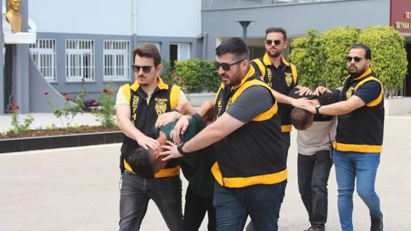 Adana'da Tuzak! Yardım İsteği Kabusa Döndü: İş Adamı Soyuldu