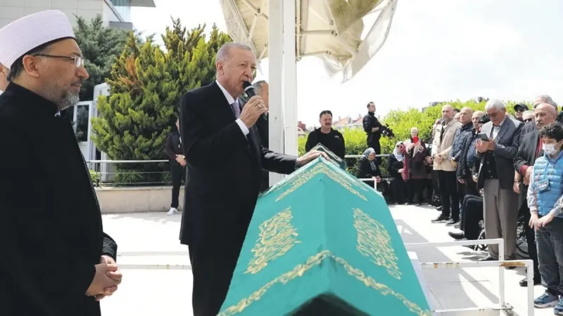 Erdoğan'ın Acı Günü: Lise Öğretmenine Veda! Gözyaşları Sel Oldu