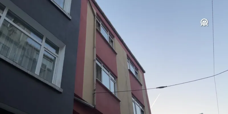 Beyoğlu'nda Kanlı Hesaplaşma: Kardeşini Öldürüp İntihar Etti!