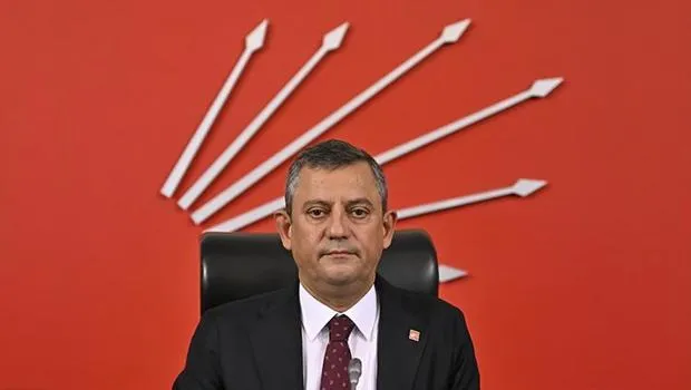 Özgür Özel'den Papa Francis'e Veda: Türkiye'den Taziye Mesajı