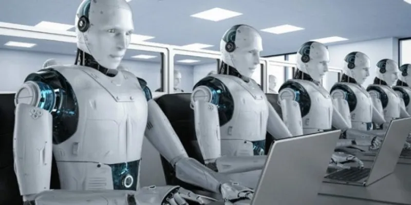 Robotlar Kontrolden Çıktı! Çin'de Tekme Tokatlı Robot Saldırısı!