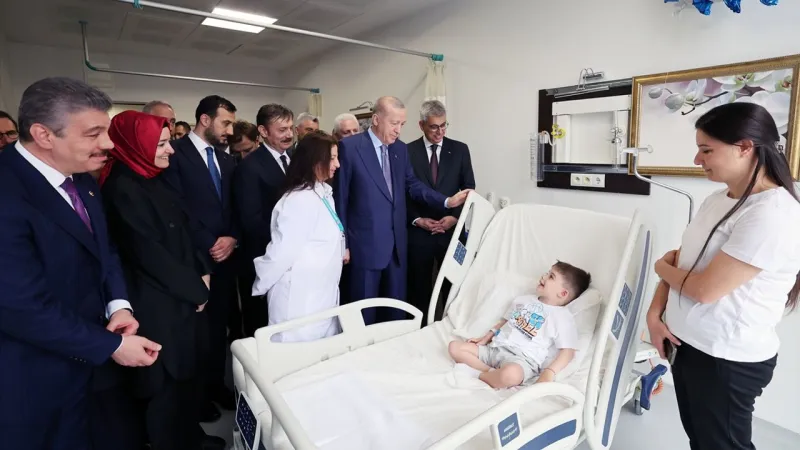 Erdoğan'dan Hastanede Duygulandıran Ziyaret! O Sözleri Herkesi Şaşırttı