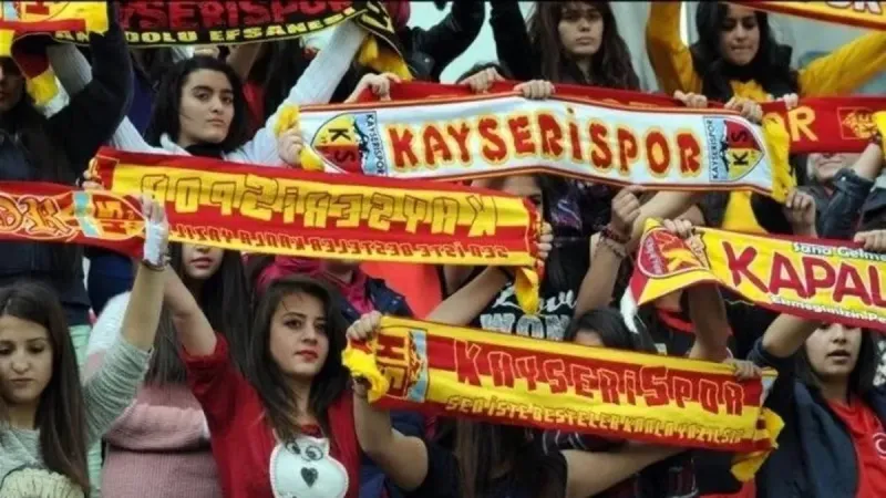 Kayserispor'dan Anneler Günü Sürprizi: Kadınlara Ücretsiz Maç!