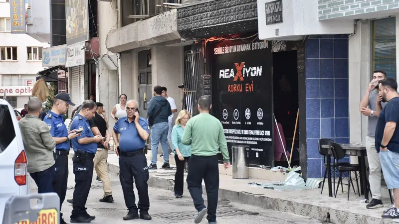 Korku Evinde Dehşet! Antalya'da Yangın, Vatandaşlar Kahraman Oldu