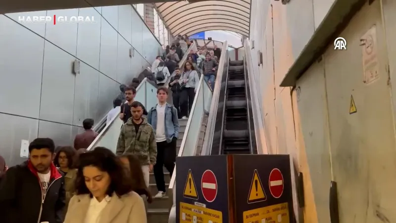 Mecidiyeköy Metrobüste Yürüyen Merdiven Çilesi! Sebebi Şaşırtıyor