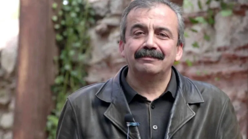 Sırrı Süreyya Önder Ameliyatı: Kalbi Çalışıyor Mu? Son Durum!