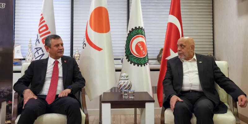 Özgür Özel'den Kritik HAK-İŞ Hamlesi! Ne Konuşuldu?