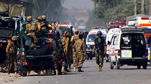 Pakistan Kana Bulandı: Bombalı Saldırıda Çok Sayıda Kayıp!