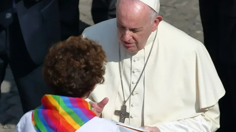 Papa Franciscus Vefat Etti: Asya'dan Taziye Yağmuru!
