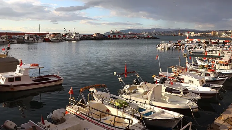 Tekirdağ'da Deniz Ulaşımı Yeniden Başladı! Fırtına Bitti Mi?