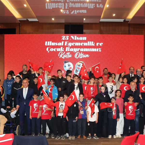 TFF'den 23 Nisan'a Özel! Riva'da Çocuk Şenliği Başladı