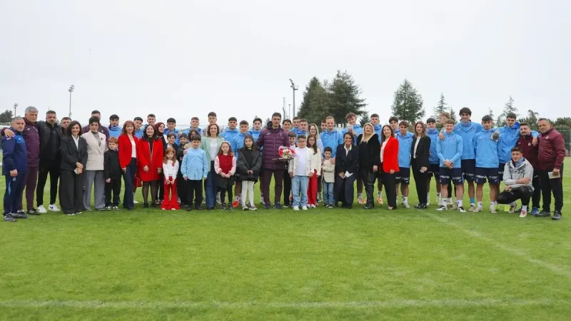 Trabzonspor'dan 23 Nisan Coşkusu: Çocuklar Tesisleri Şenlendirdi!