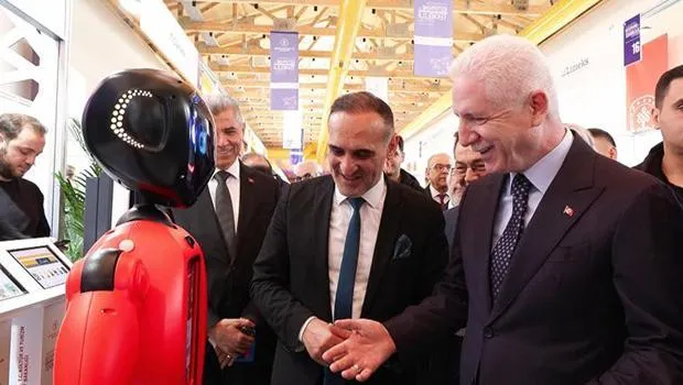 Vali Gül'den Kütüphane Müjdesi! Evler Artık Bilgiyle Dolacak