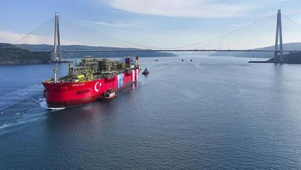 Osman Gazi Gemisi, İstanbul Boğazı'ndan geçişini tamamladı