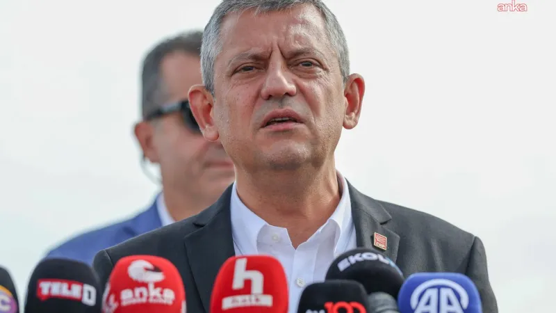 Özgür Özel'den Arnavutköy Mitingine Çağrı: Cumhuriyet Kimsesizlerin Kimsesi!