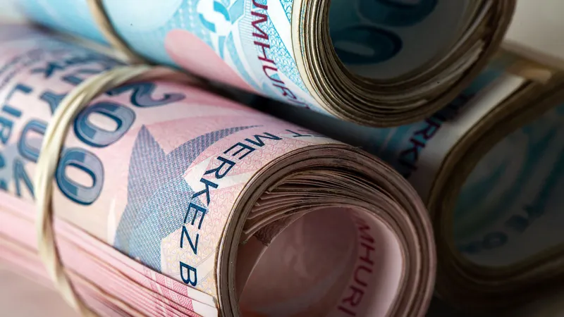 Piyasada borçlanma baskısı, yıl sonu enflasyon hedefi tutar mı?