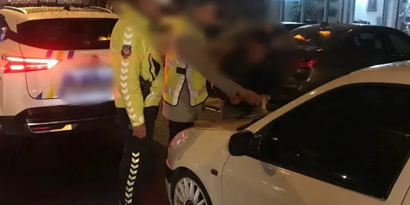 Sosyal medyada şov yapan 2 sürücüye 64 bin 926 liralık şok