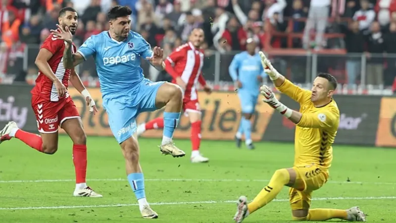 Trabzonspor - Samsunspor Maçı: İlk 11'ler Şok Etti!