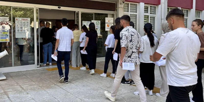 AYT Sınavı Başladı! YKS'de Bugün Ne Olacak?
